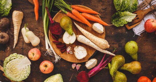 Möhren, Äpfel, Birnen, Rhabarber, Salat und weiteren Gemüsesorten